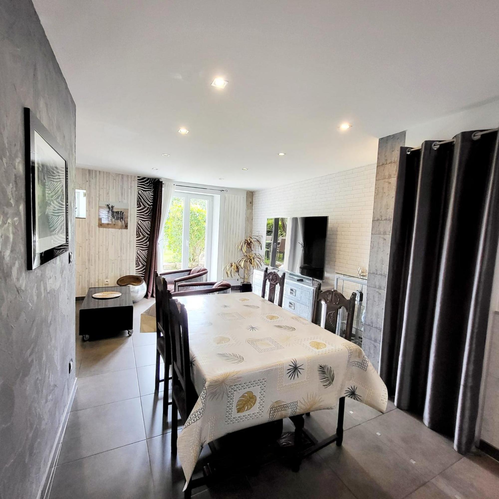 Les Gites De Cherisey Exterior photo